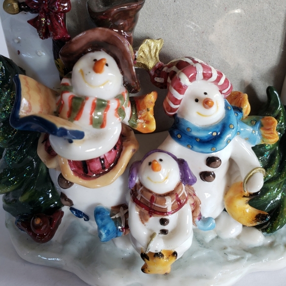 Adorable Snowman Family Resin Photo Frame - Picture 3 of 7